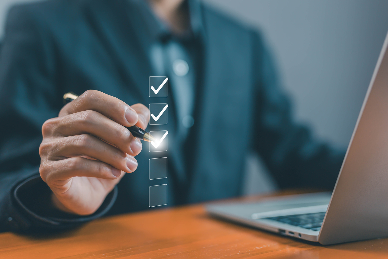 Check mark on list, Check list in business Start Smart